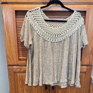 Gimmicks by BKE Light Gray Crochet Neck Blouse